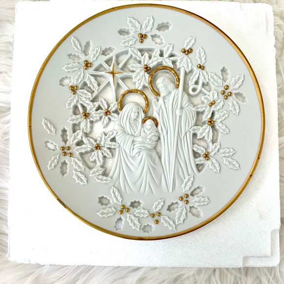 Lenox Collections “The Holy Family” collectors place. Paperwork included. - Picture 2 of 7